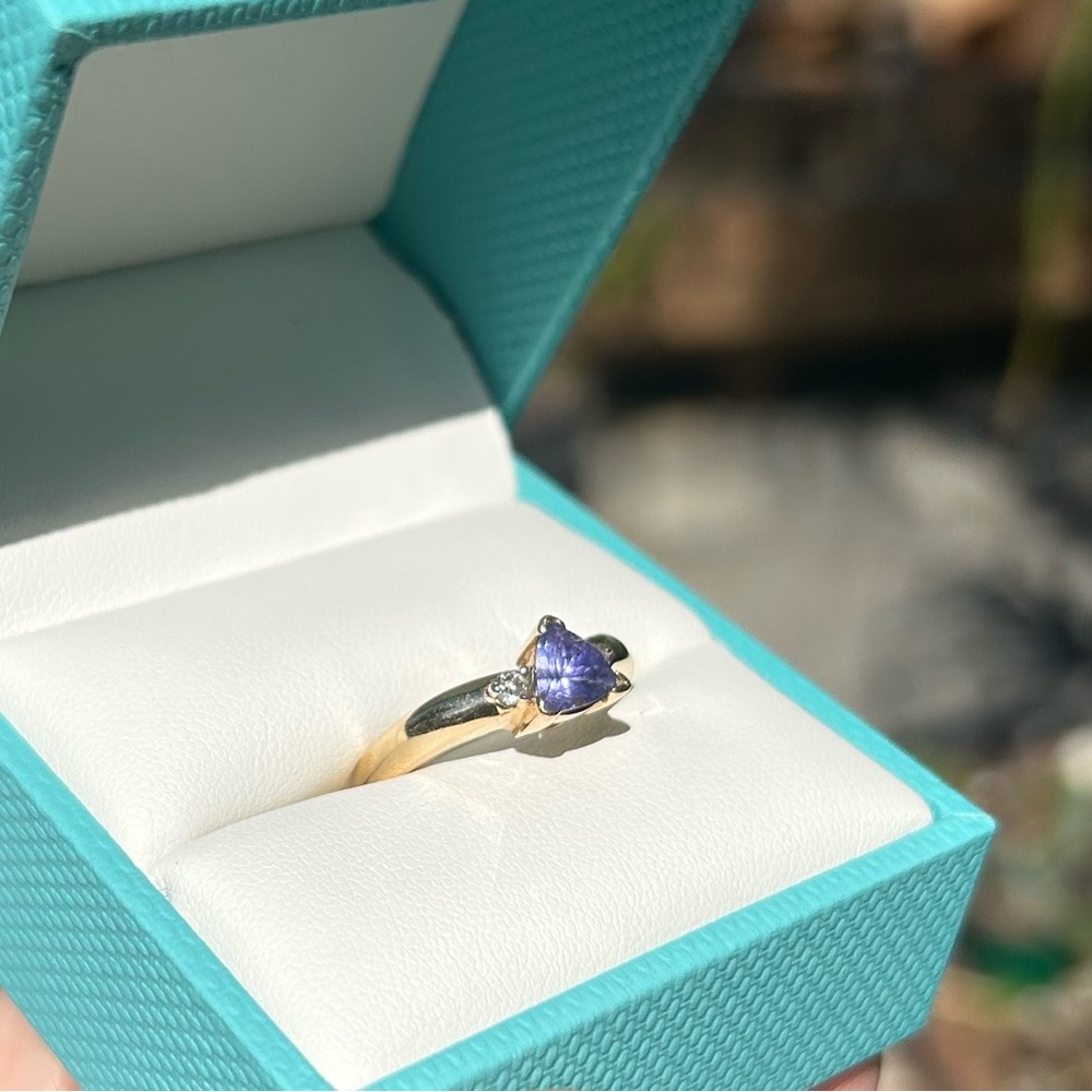 LeVian tanzanite and diamond yellow gold ring. - Picture 7 of 8